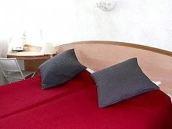 Logis Hotels - Le Bellaroc - Hotel 2 Etoiles Et Restaurant Rocamadour